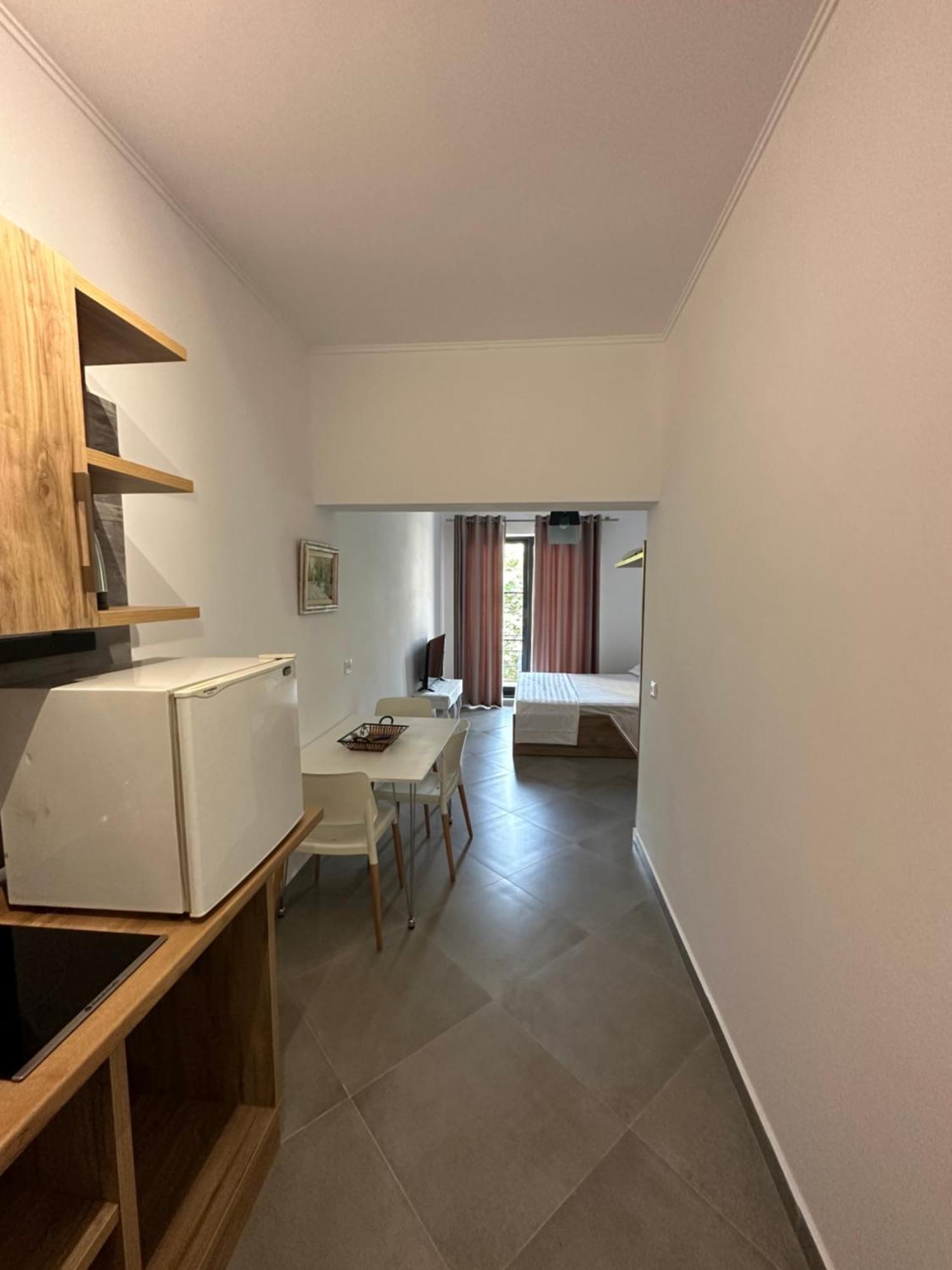 Central Comfort Suites Tirana Extérieur photo