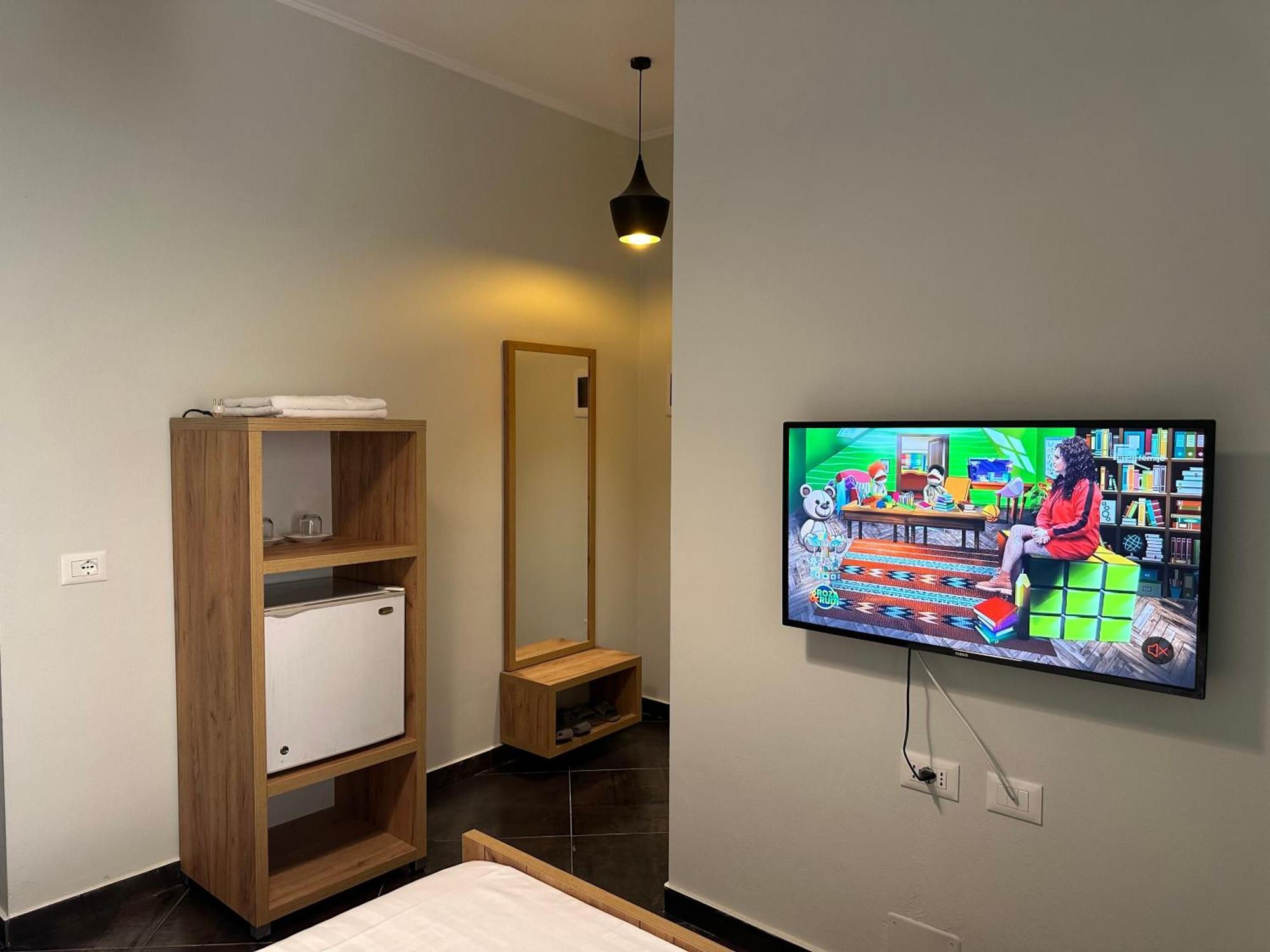 Central Comfort Suites Tirana Extérieur photo