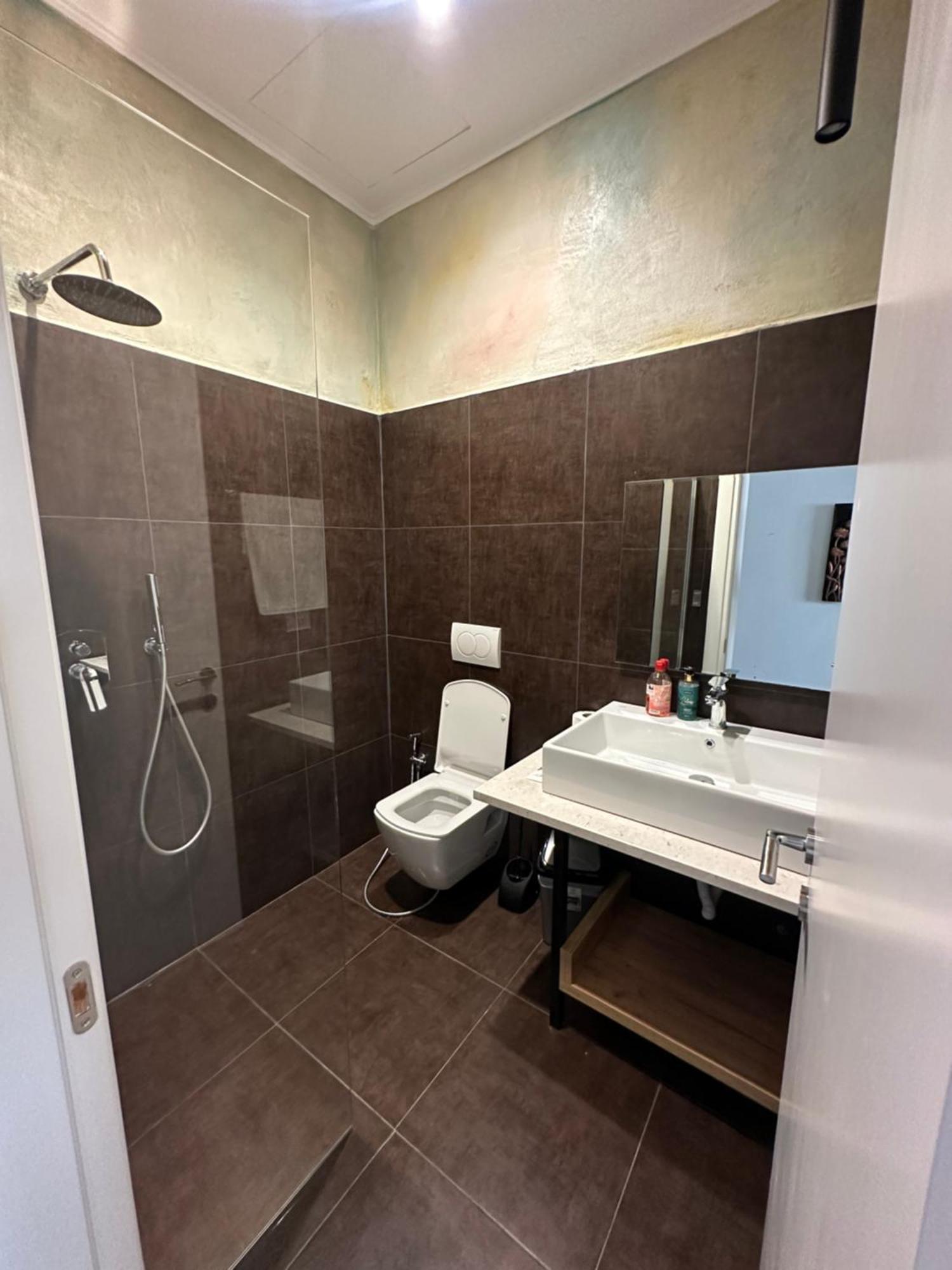 Central Comfort Suites Tirana Extérieur photo