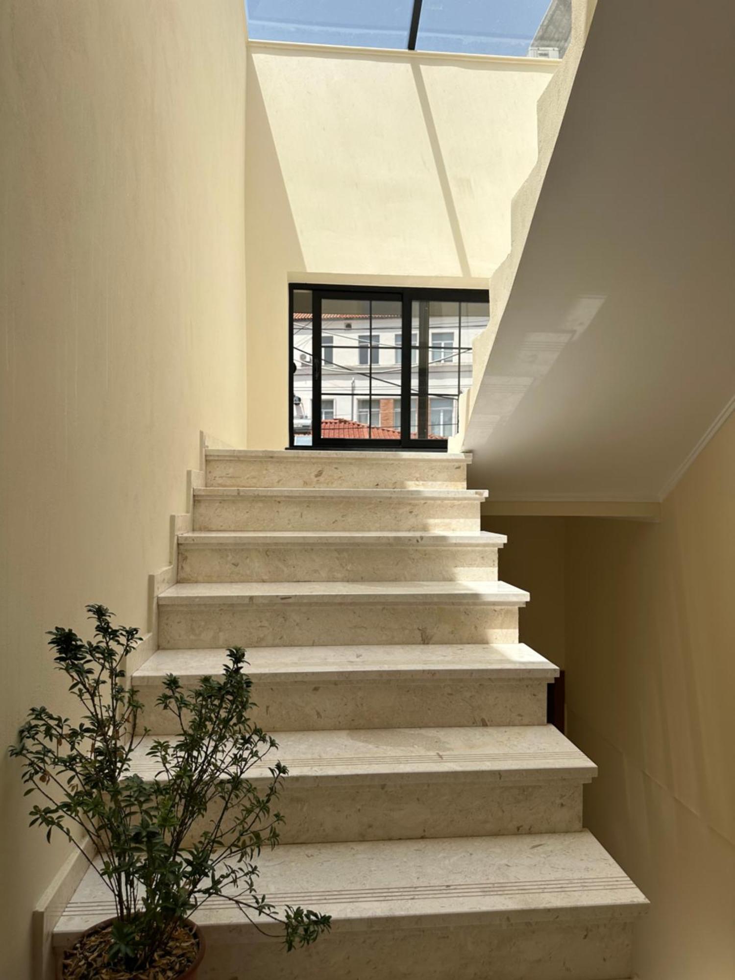 Central Comfort Suites Tirana Extérieur photo
