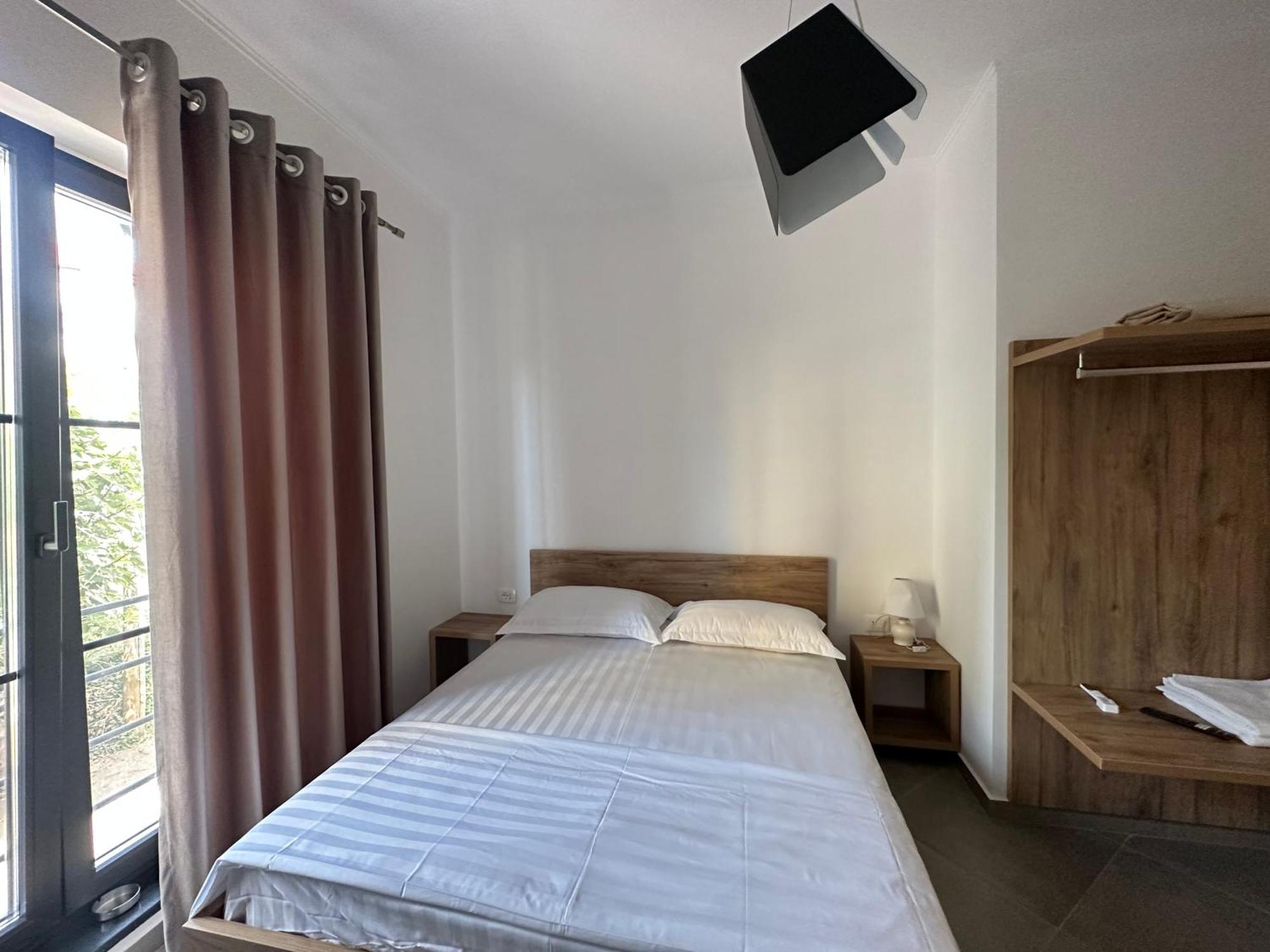Central Comfort Suites Tirana Extérieur photo
