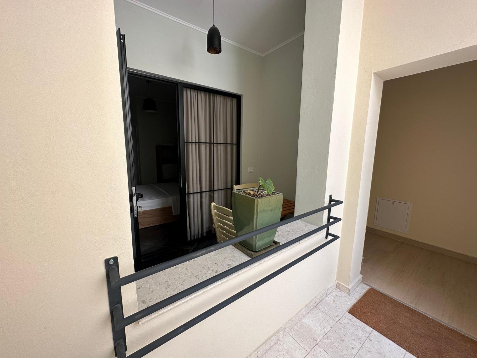 Central Comfort Suites Tirana Extérieur photo