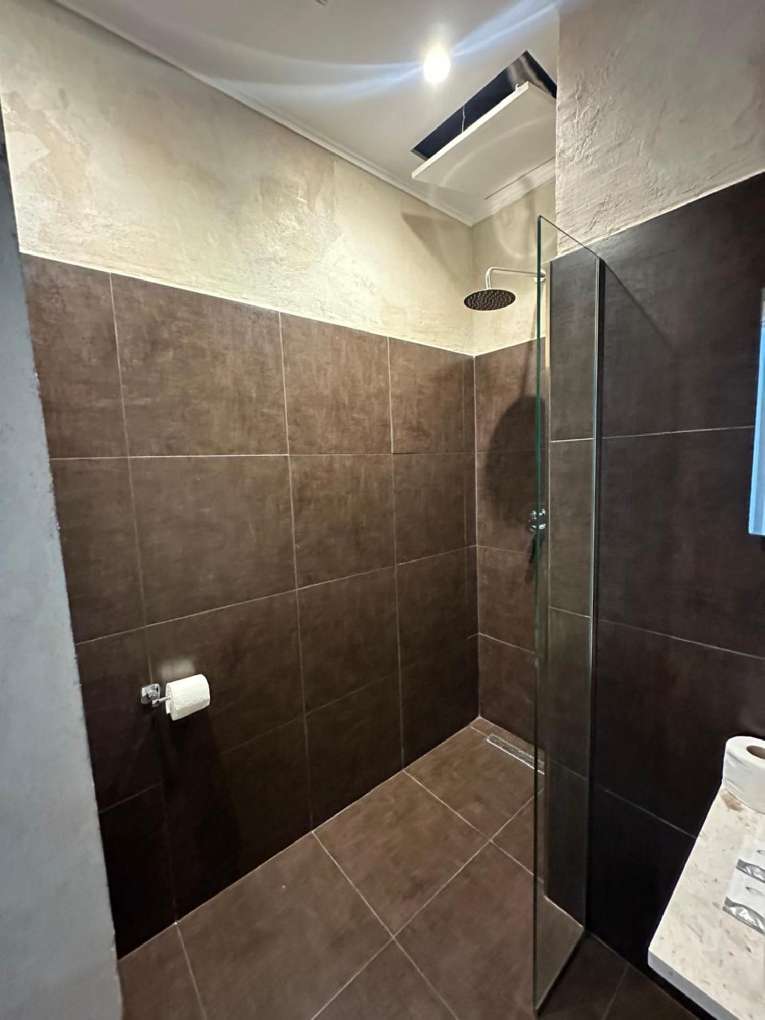 Central Comfort Suites Tirana Extérieur photo