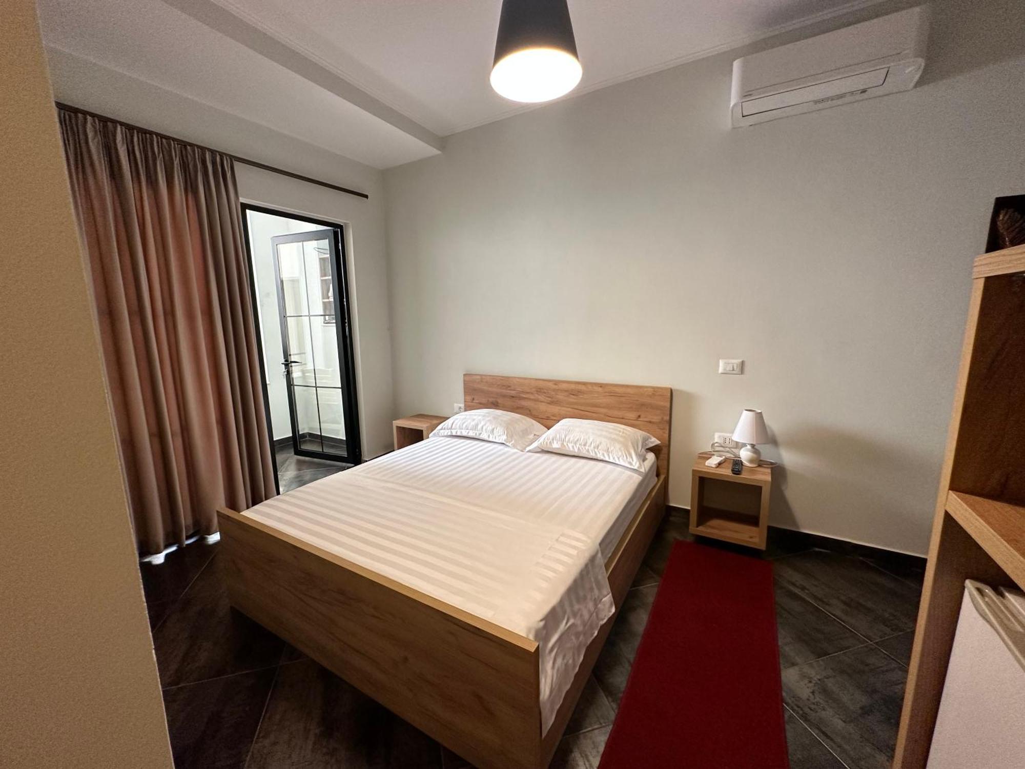 Central Comfort Suites Tirana Extérieur photo