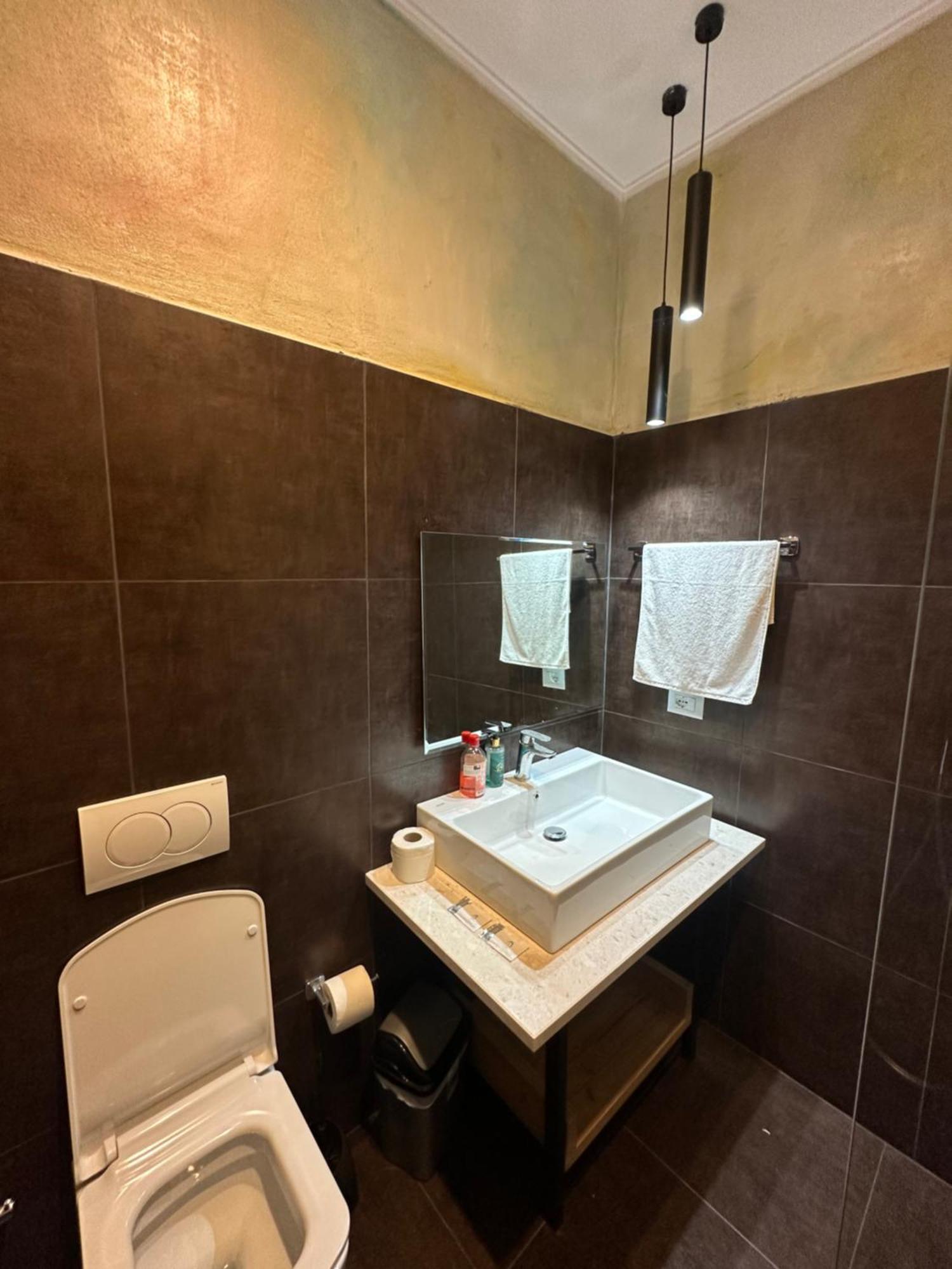 Central Comfort Suites Tirana Extérieur photo