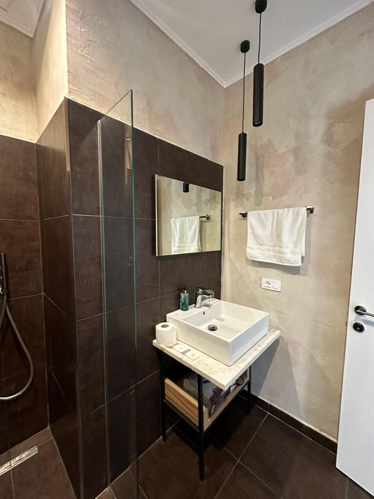 Central Comfort Suites Tirana Extérieur photo